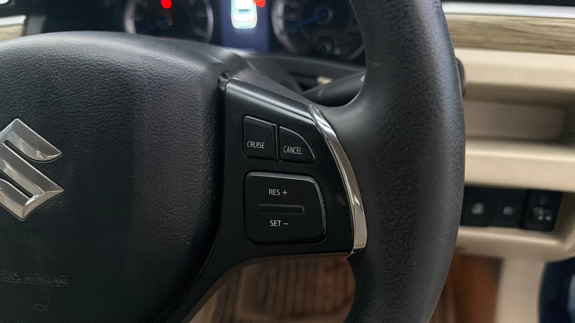 View 2022 Maruti Suzuki 1000 Base Variant Image 3 Used 2022 Maruti Suzuki 1000 Base Variant Image 3