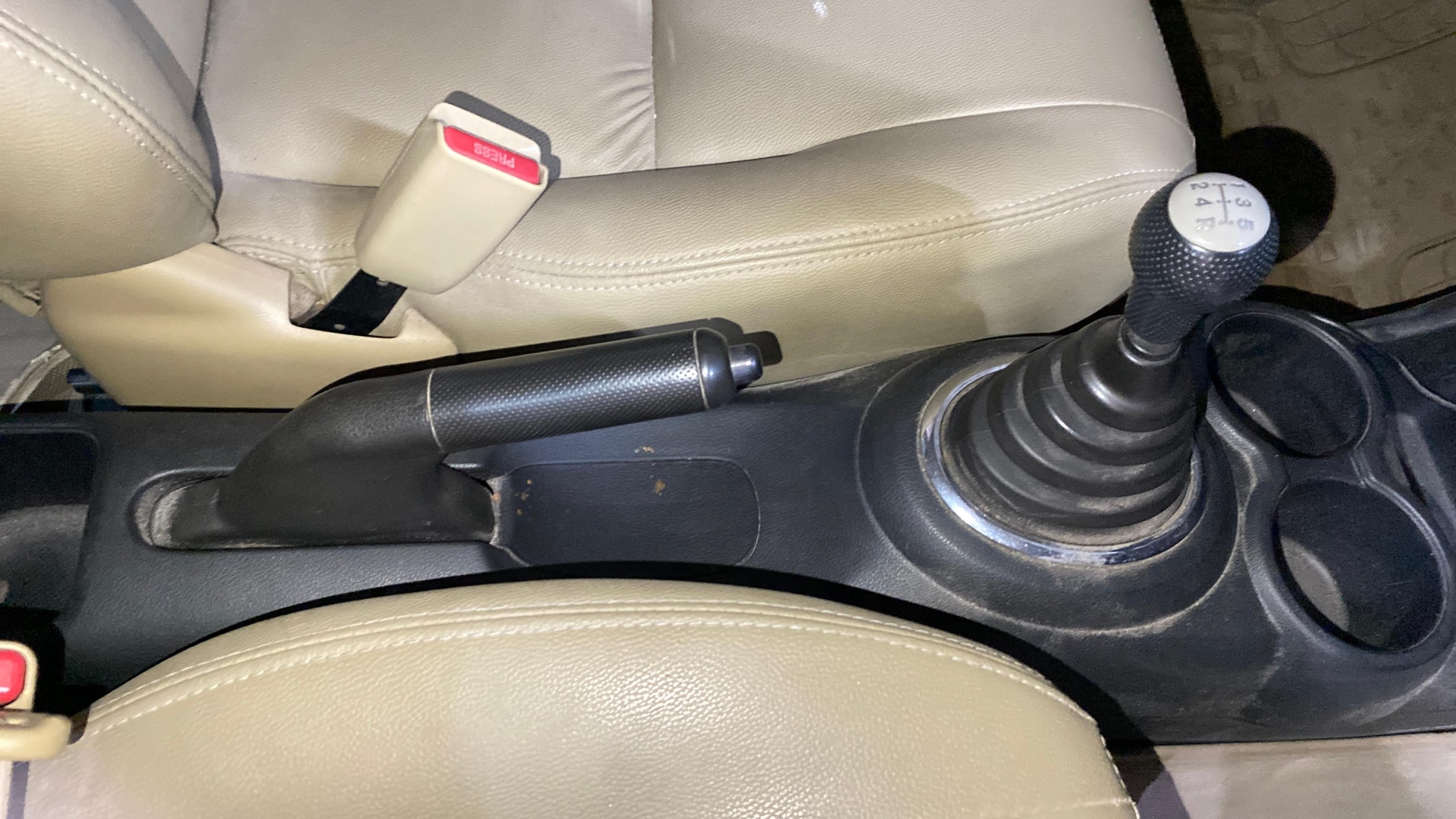 View 2014 Honda Amaze E MT Petrol BS IV Image 38 Used 2014 Honda Amaze E MT Petrol BS IV Image 38