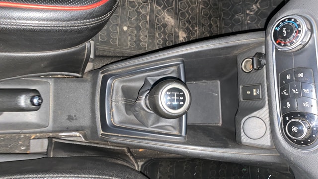 View Nissan Kicks Image 37 Used Nissan Kicks Image 37