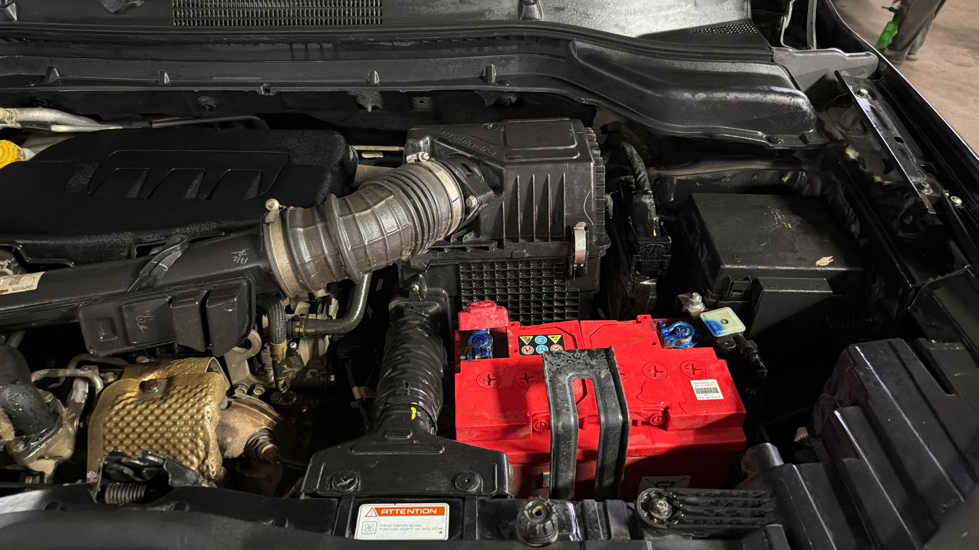 View 2023 Mahindra XUV300 W4 Petrol BS IV Image 30 Used 2023 Mahindra XUV300 W4 Petrol BS IV Image 30