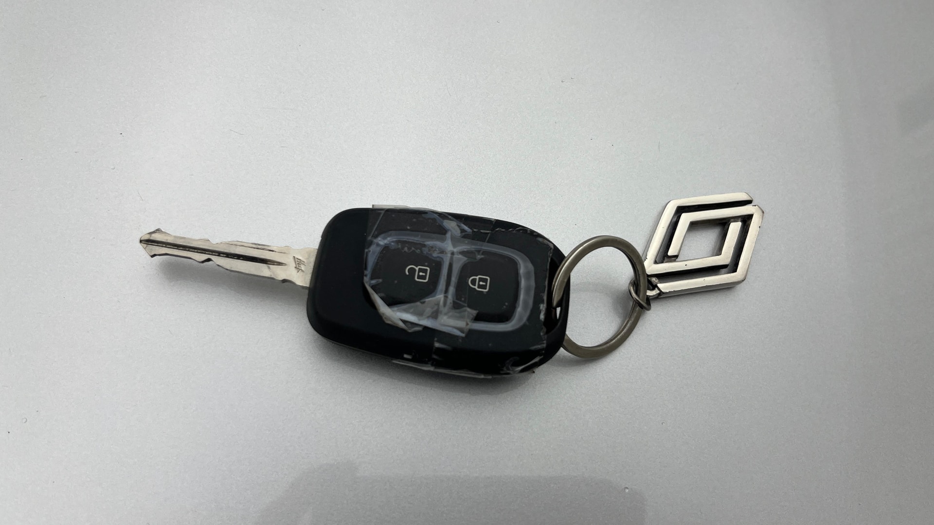 View 2020 Renault Triber RXE Image 27 Used 2020 Renault Triber RXE Image 27