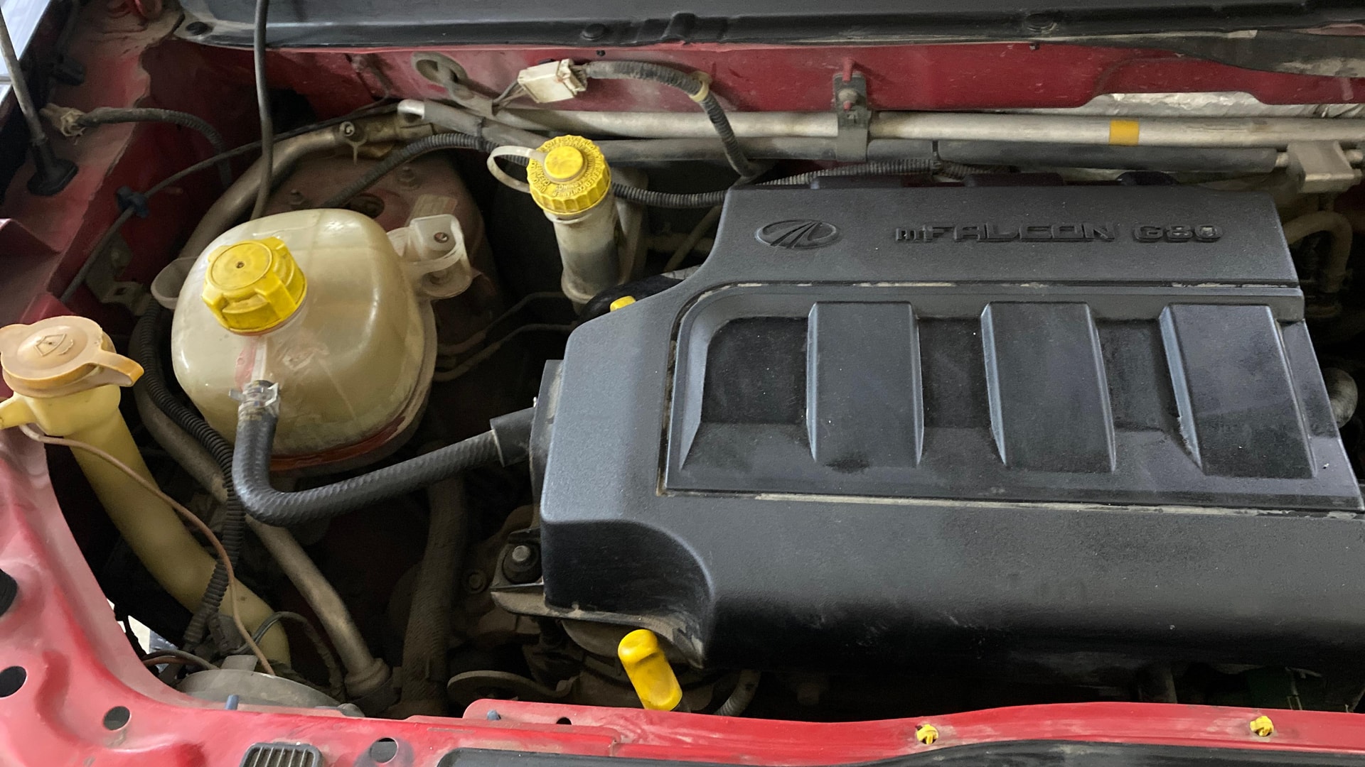 View 2019 Mahindra KUV100 K2 Petrol BS IV Image 3 Used 2019 Mahindra KUV100 K2 Petrol BS IV Image 3