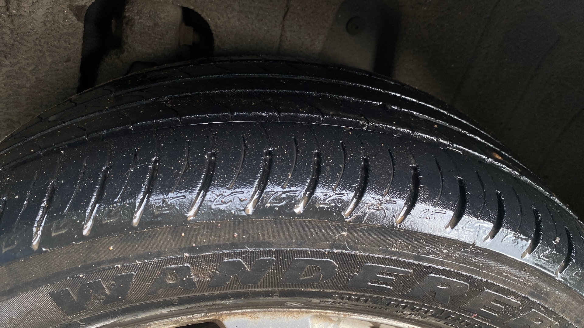View 2019 Mahindra XUV300 W4 Petrol BS IV Image 19 Used 2019 Mahindra XUV300 W4 Petrol BS IV Image 19