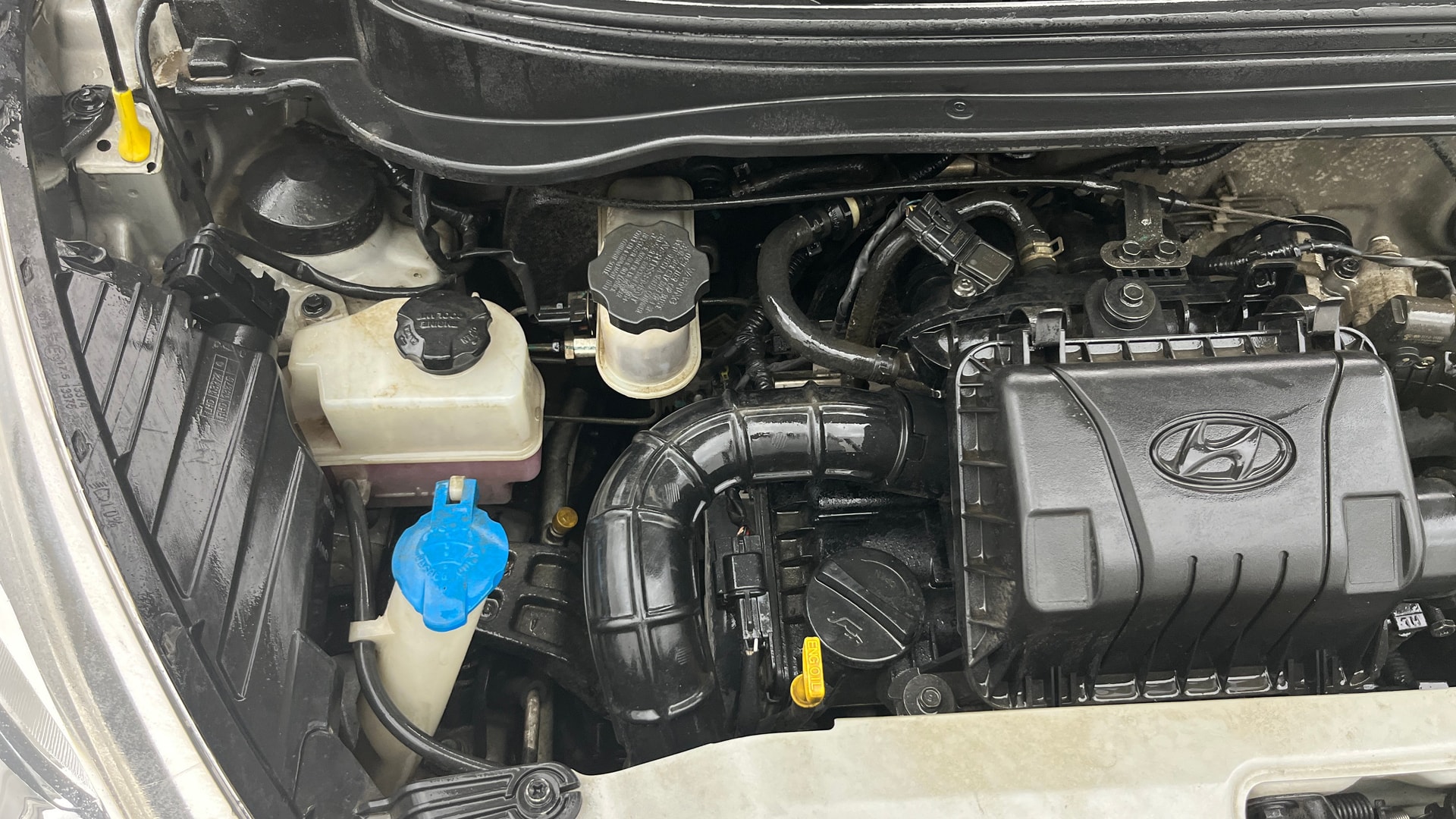 View 2015 Hyundai EON D-Lite Plus Image 3 Used 2015 Hyundai EON D-Lite Plus Image 3