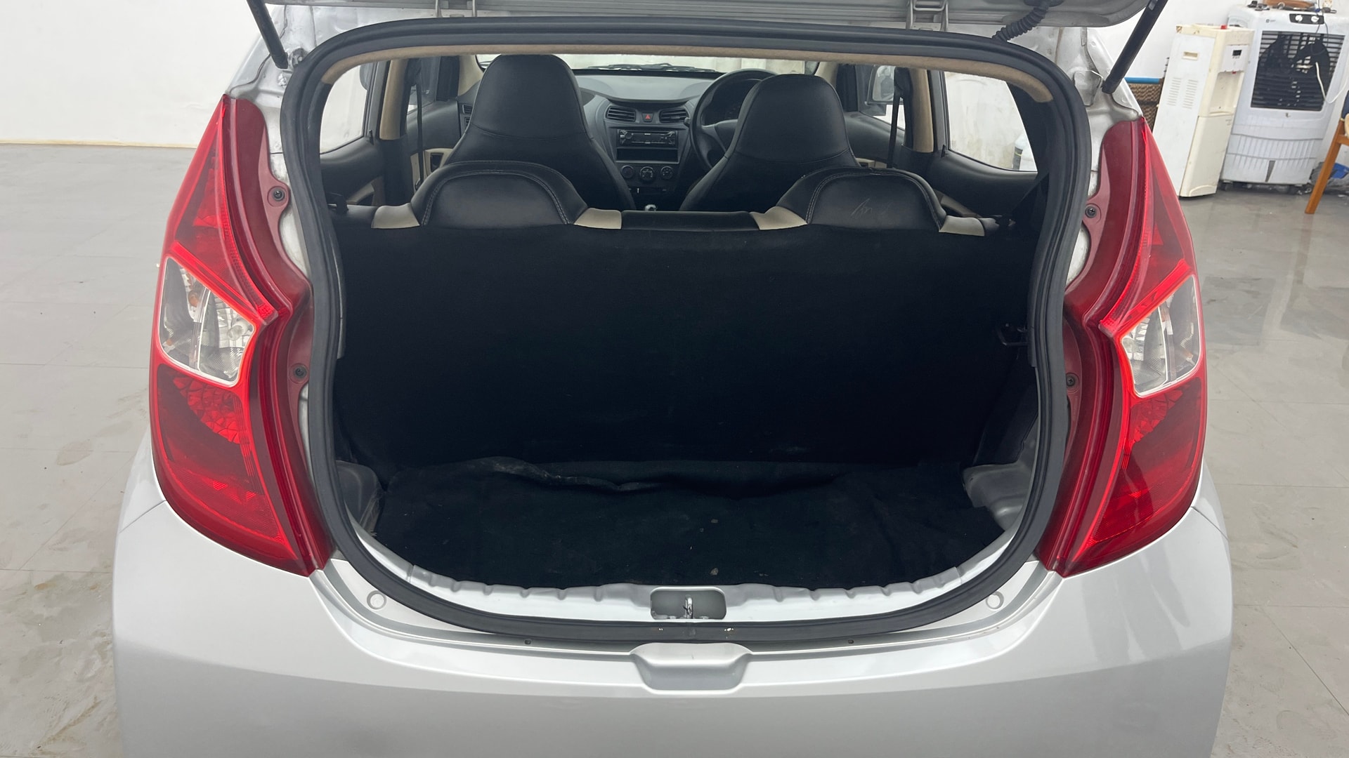 View 2015 Hyundai EON D-Lite Plus Image 10 Used 2015 Hyundai EON D-Lite Plus Image 10