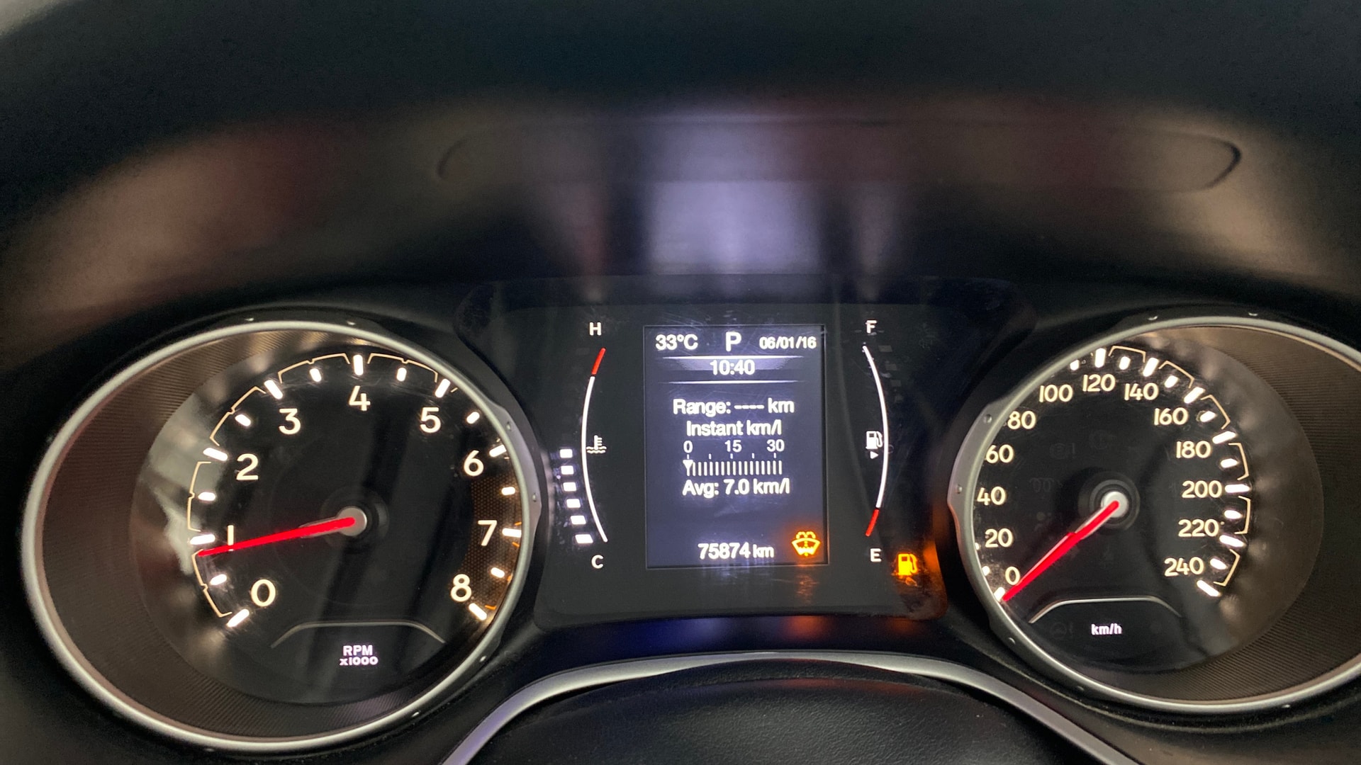 View 2018 Jeep Compass Limited 1.4 Multi AIR Petrol DDCT AT BS IV Image 21 Used 2018 Jeep Compass Limited 1.4 Multi AIR Petrol DDCT AT BS IV Image 21