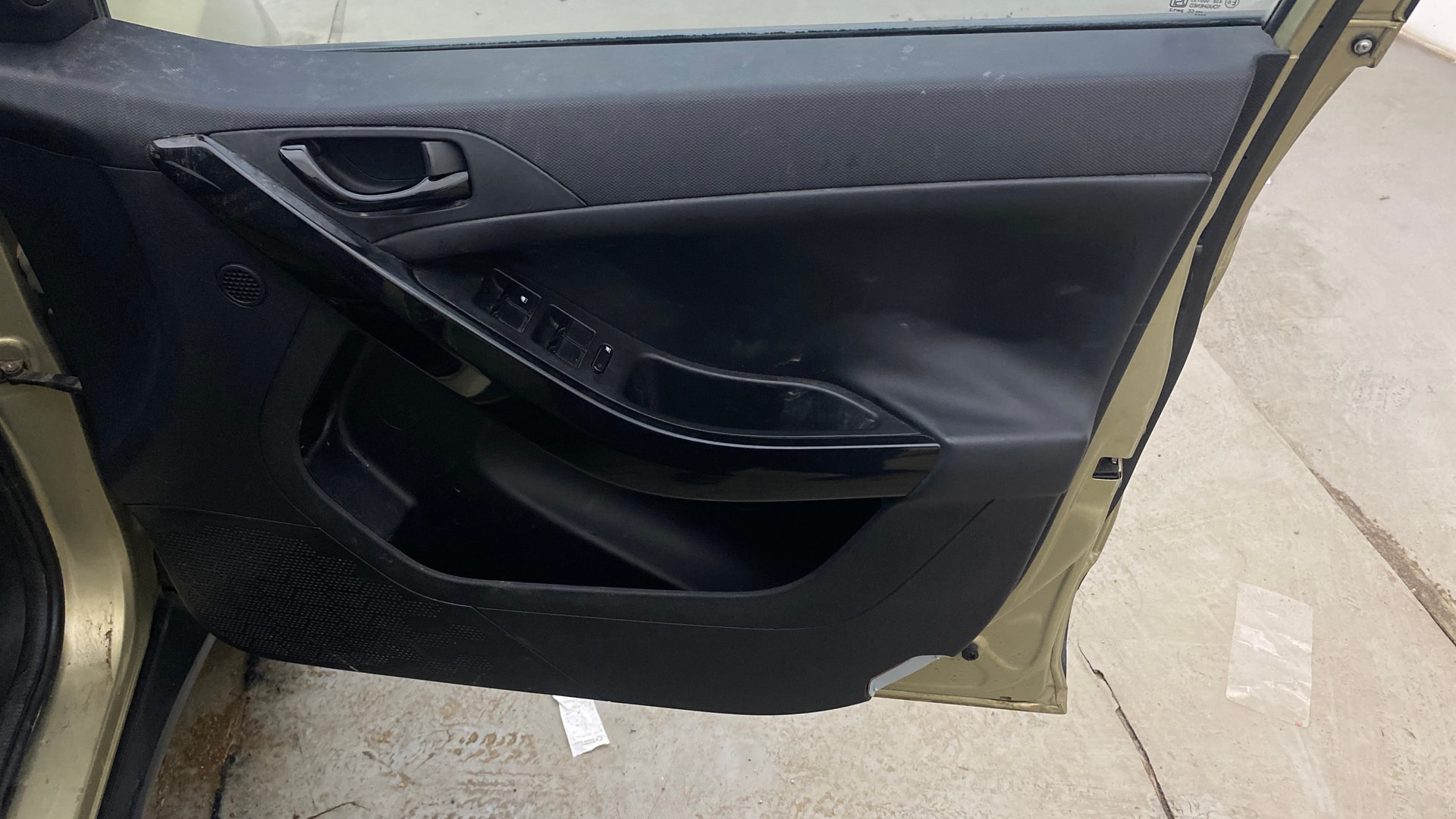 View 2022 Tata Nexon Revotron XE Image 35 Used 2022 Tata Nexon Revotron XE Image 35