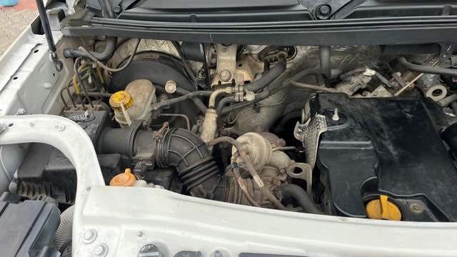 View Mahindra TUV300 Image 3 Used Mahindra TUV300 Image 3