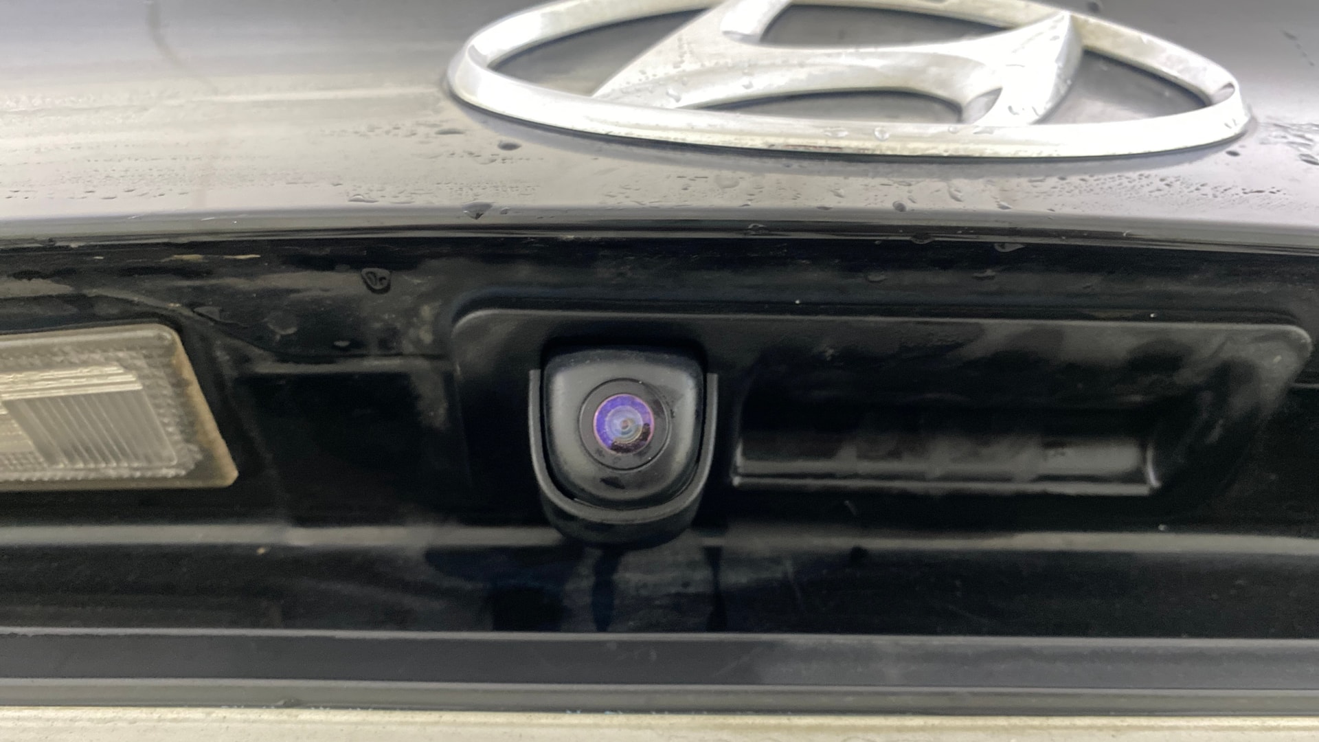 View 2018 Hyundai Elantra 1.6 CRDi S Image 23 Used 2018 Hyundai Elantra 1.6 CRDi S Image 23