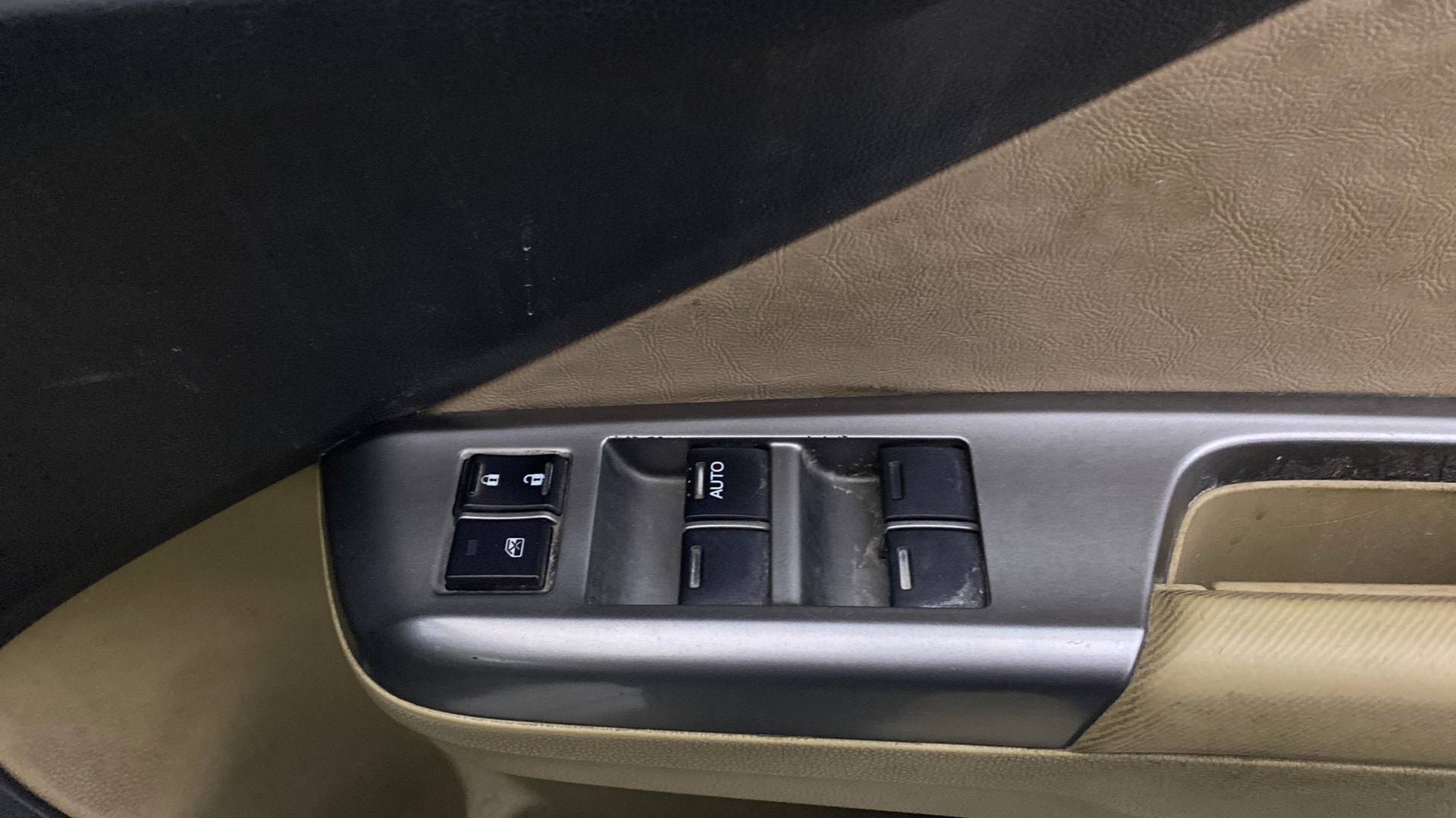 View 2014 Honda City ZX MT Diesel Anniversary Edition Image 34 Used 2014 Honda City ZX MT Diesel Anniversary Edition Image 34