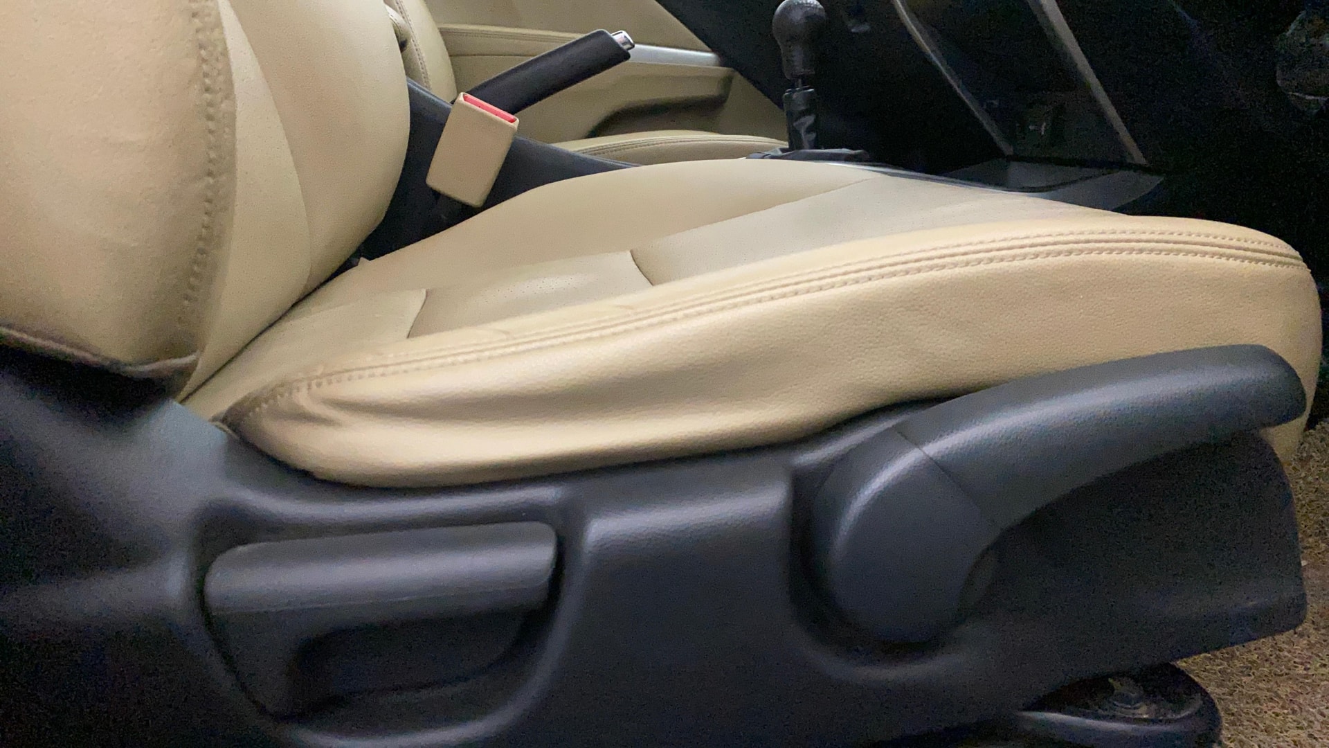View 2015 Honda City ZX MT Diesel Anniversary Edition Image 19 Used 2015 Honda City ZX MT Diesel Anniversary Edition Image 19