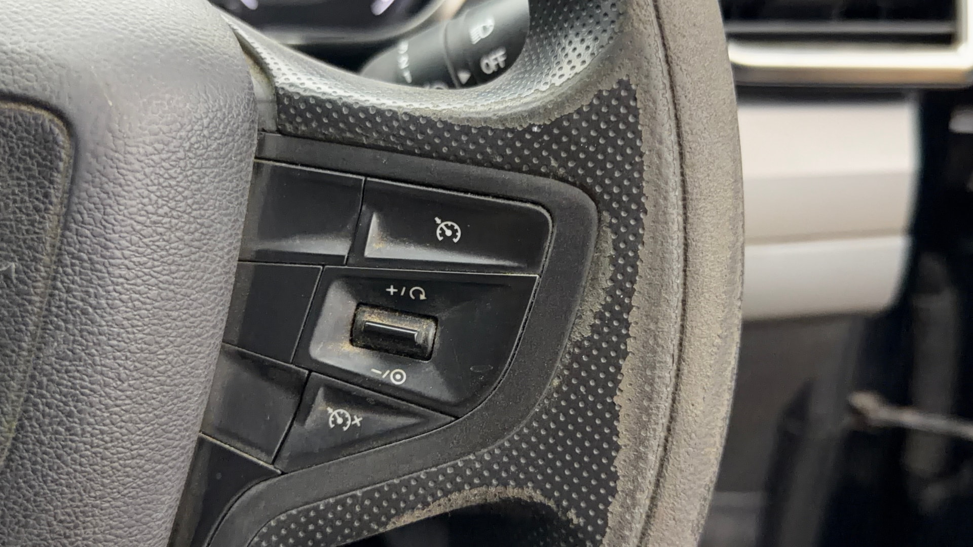 View 2021 Tata Harrier XE Image 3 Used 2021 Tata Harrier XE Image 3