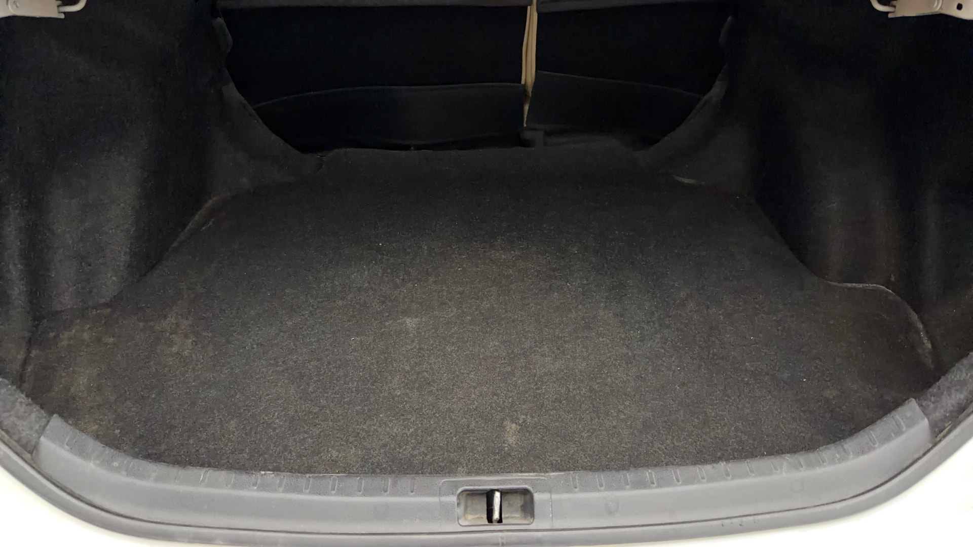 View 2018 Toyota Corolla Altis 1.8 VL AT Image 11 Used 2018 Toyota Corolla Altis 1.8 VL AT Image 11