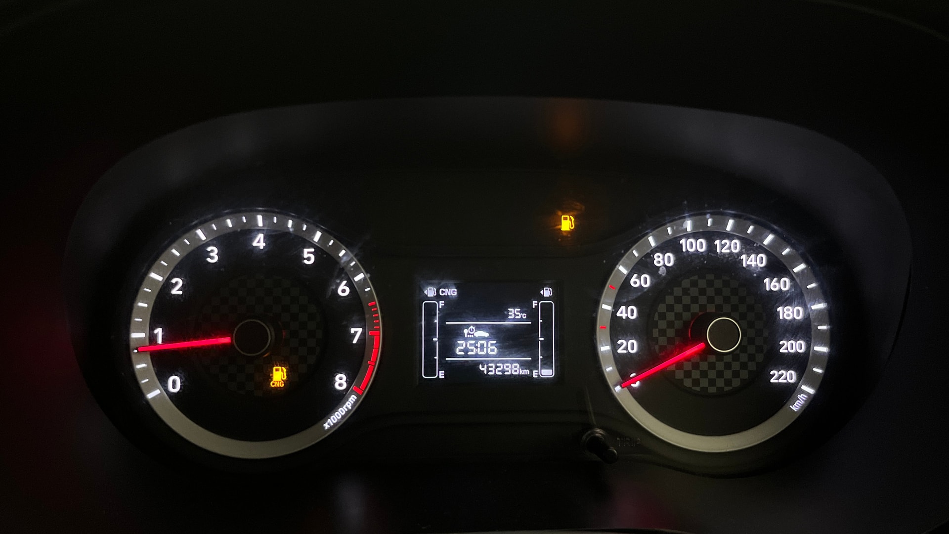 View 2022 Hyundai Grand i10 Nios Sportz CNG Image 34 Used 2022 Hyundai Grand i10 Nios Sportz CNG Image 34