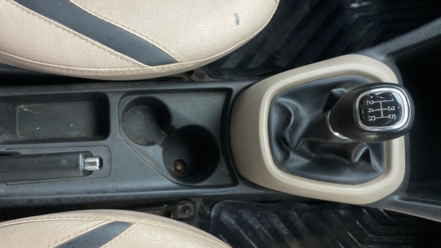 View Hyundai Grand i10 Image 38 Used Hyundai Grand i10 Image 38