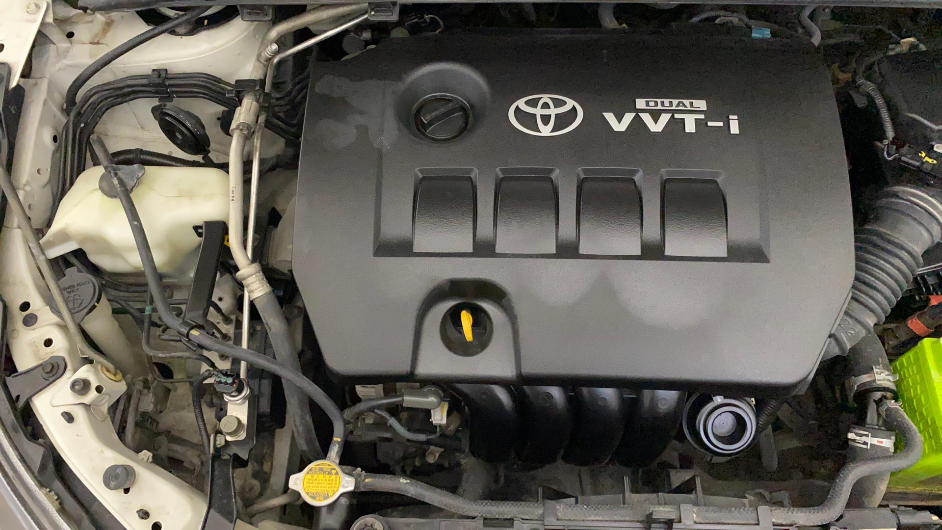 View 2015 Toyota Corolla Altis 1.8 VL AT Image 4 Used 2015 Toyota Corolla Altis 1.8 VL AT Image 4