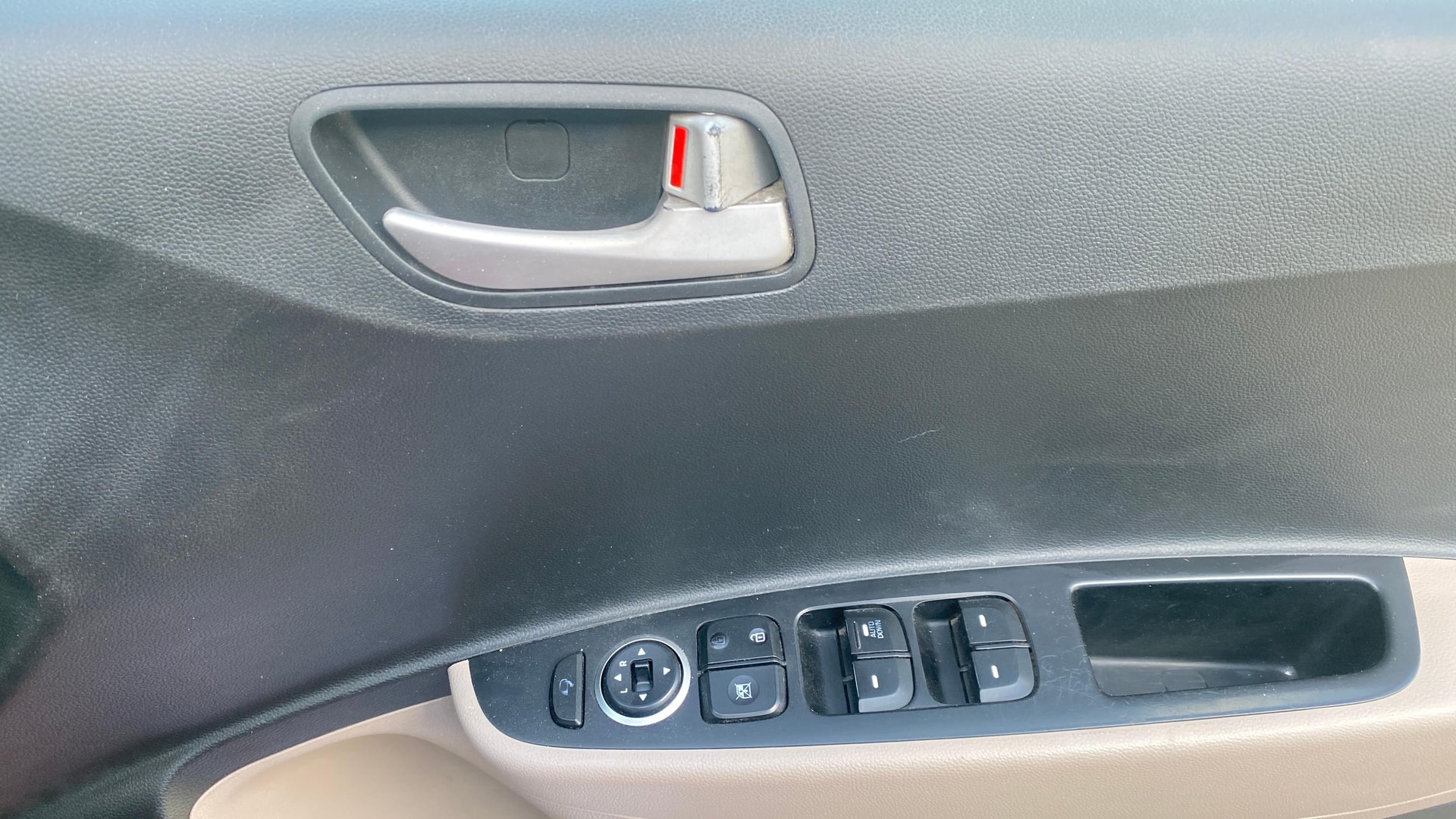 View 2015 Hyundai Xcent E Petrol Image 32 Used 2015 Hyundai Xcent E Petrol Image 32