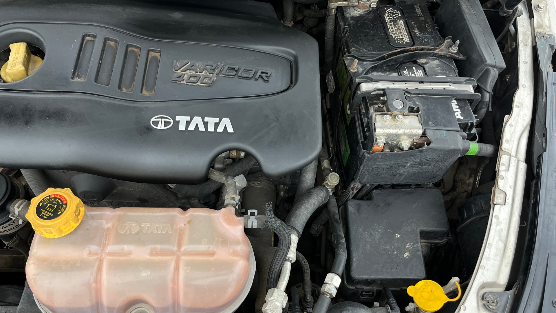 View 2019 Tata Hexa XTA 4X2 Image 15 Used 2019 Tata Hexa XTA 4X2 Image 15