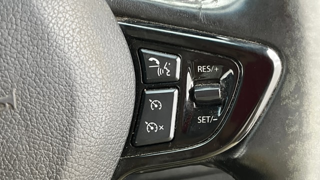 View Tata Hexa Image 3 Used Tata Hexa Image 3