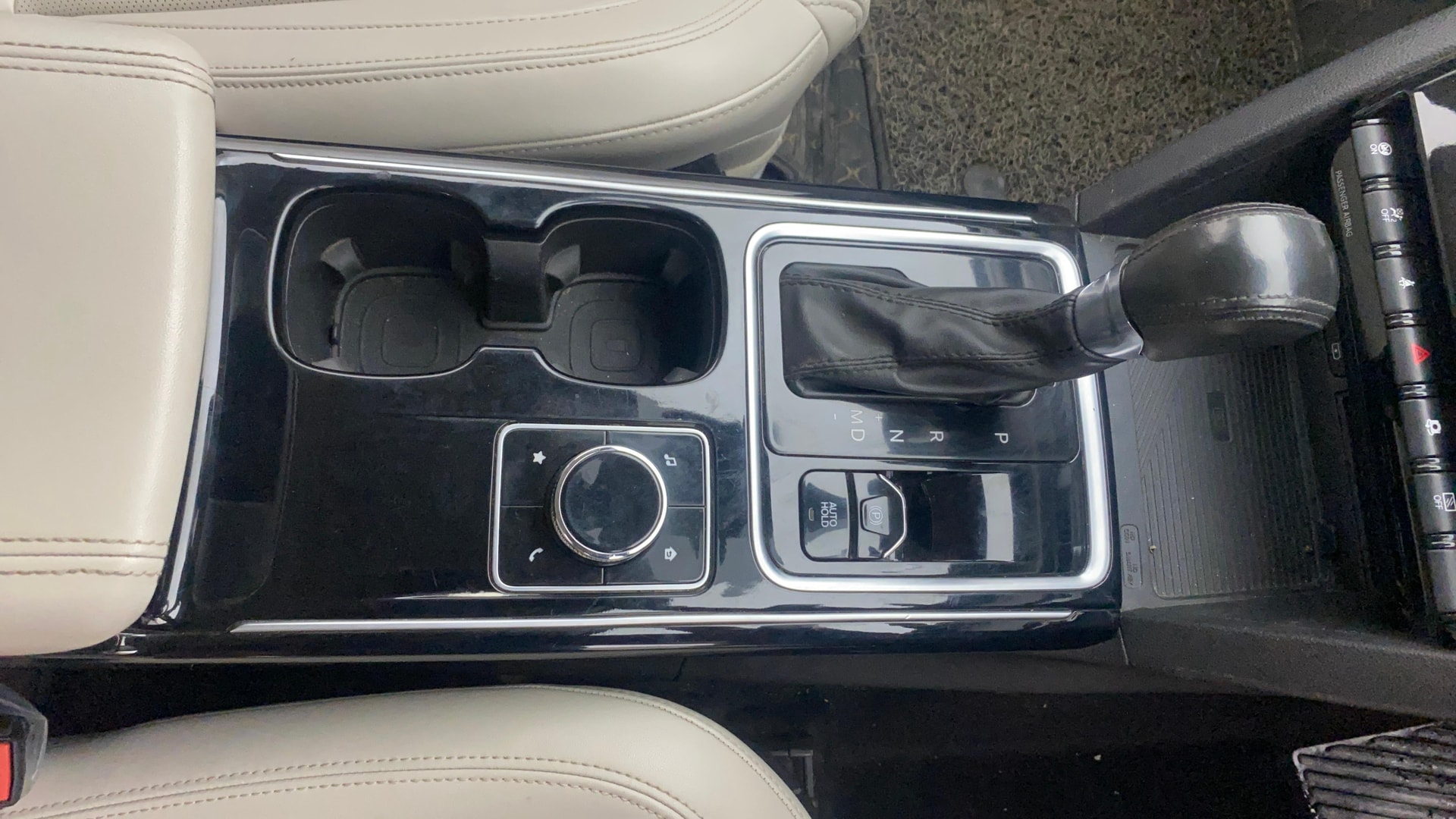 Used 2022 Mahindra XUV700 Used 2022 Mahindra XUV700