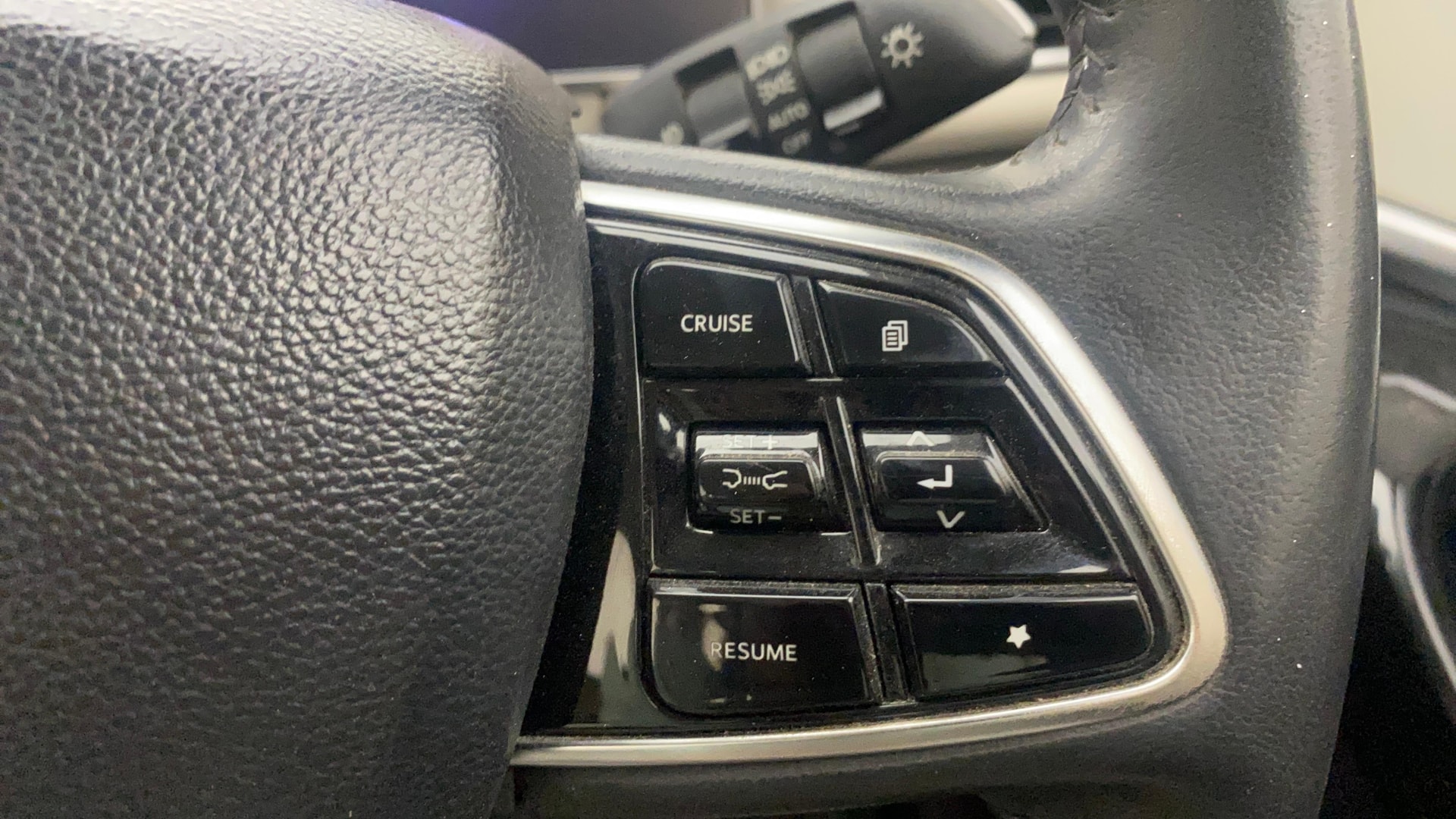 Used 2022 Mahindra XUV700 Used 2022 Mahindra XUV700