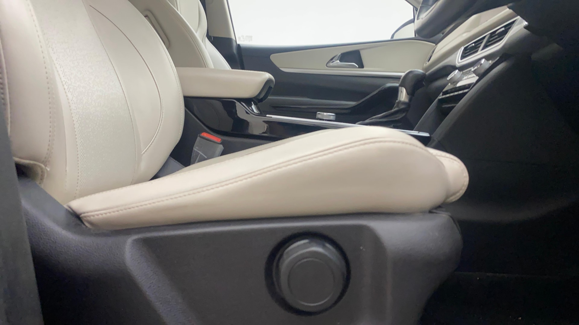 Used 2022 Mahindra XUV700 Used 2022 Mahindra XUV700