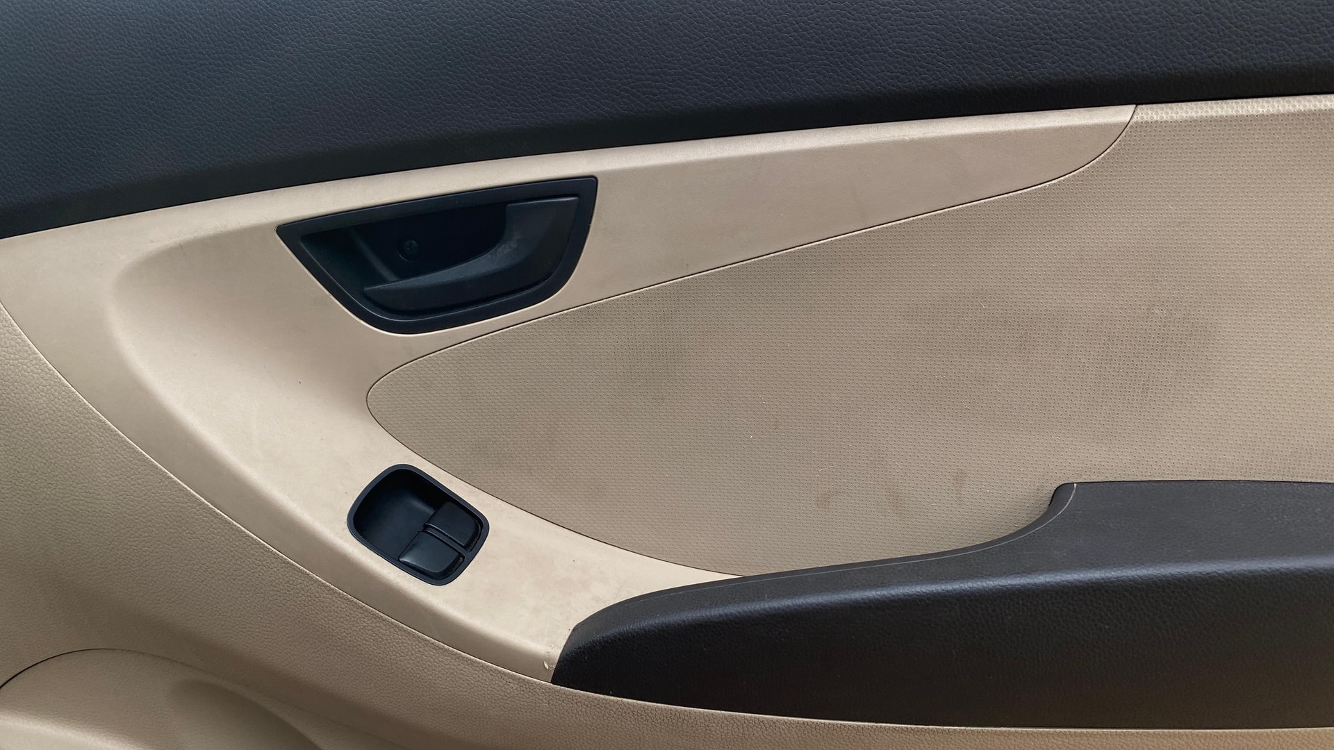 View 2016 Hyundai EON Magna Plus Image 32 Used 2016 Hyundai EON Magna Plus Image 32