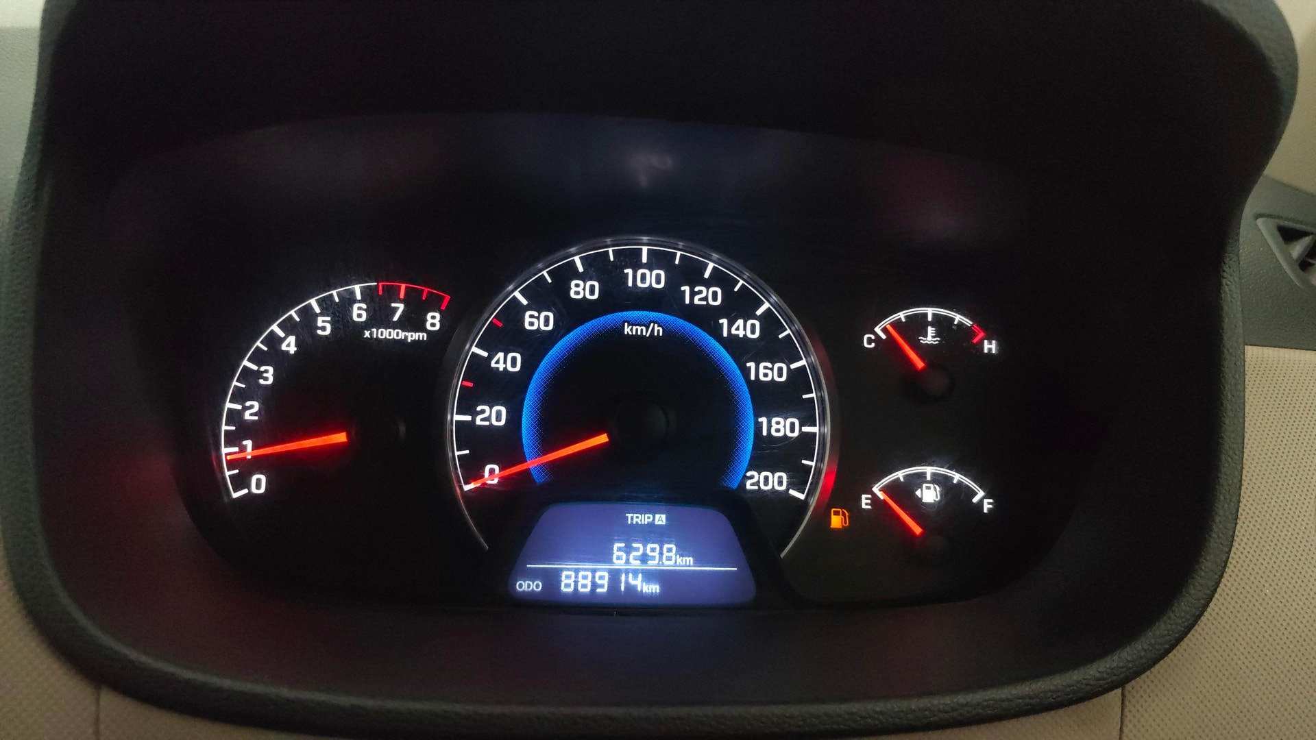 View 2015 Hyundai Grand i10 Sportz 1.2 Kappa Image 33 Used 2015 Hyundai Grand i10 Sportz 1.2 Kappa Image 33