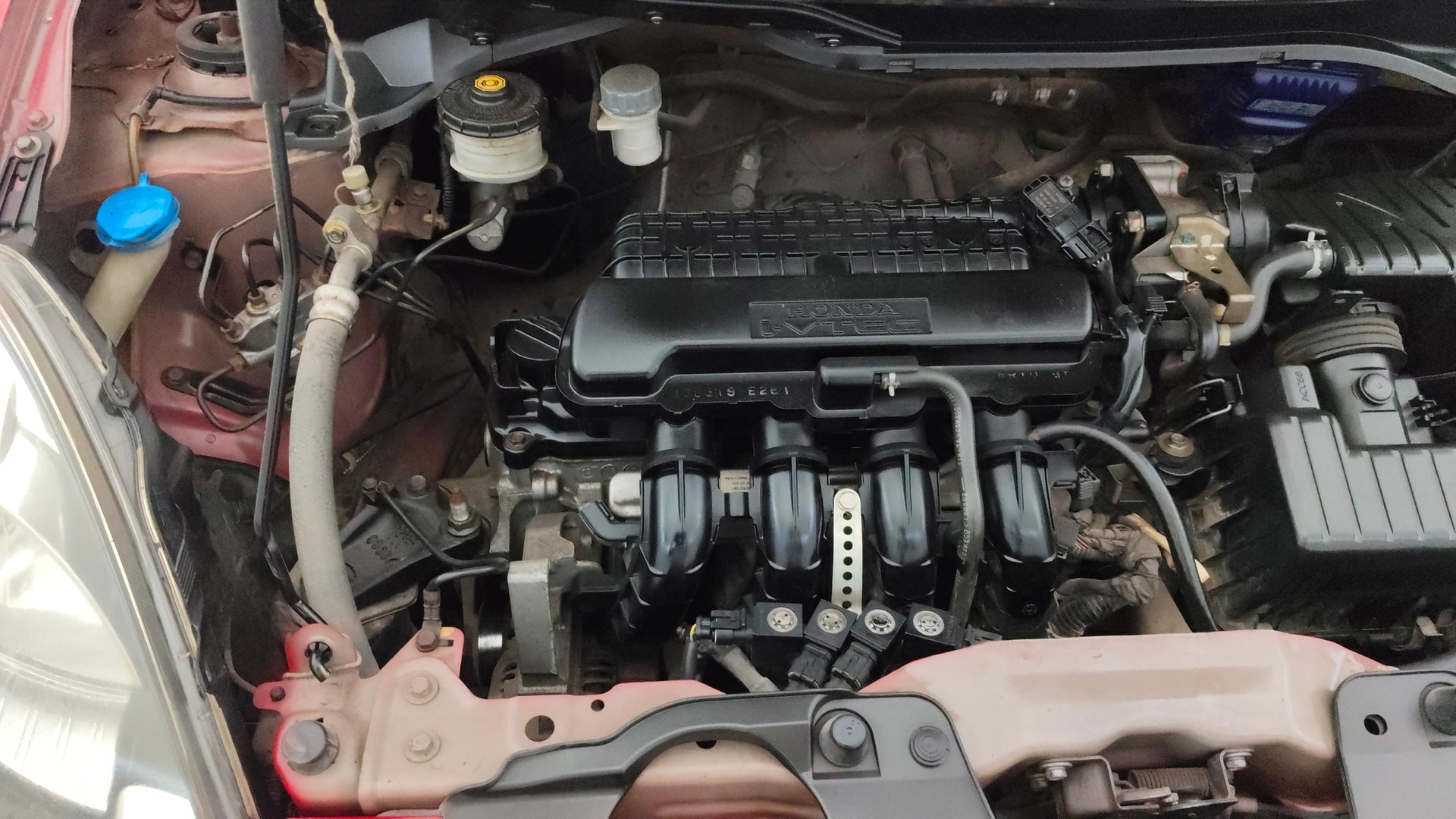 View 2013 Honda Brio EX MT Image 3 Used 2013 Honda Brio EX MT Image 3