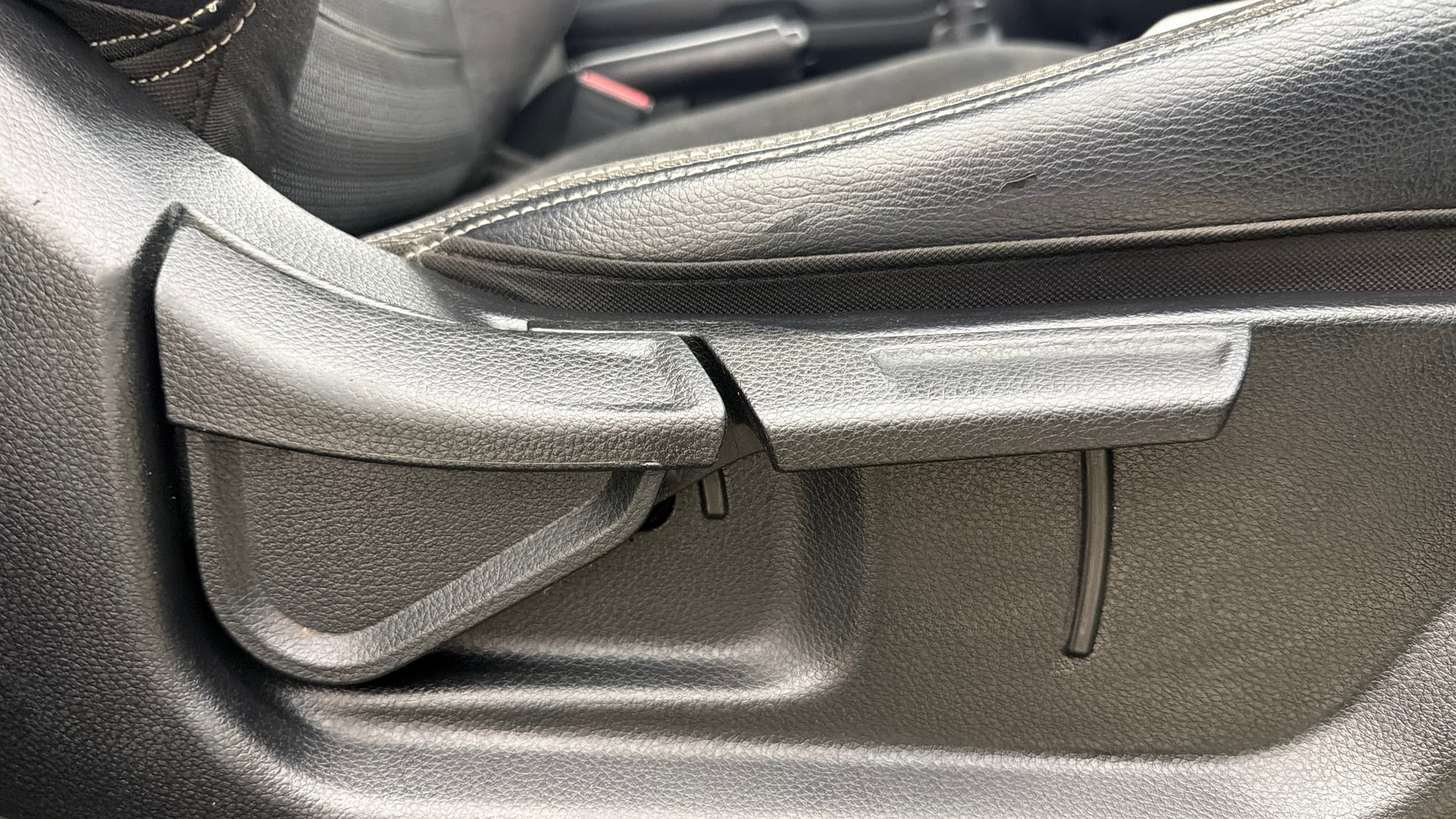 View 2022 Kia Sonet HTK Plus Petrol Image 18 Used 2022 Kia Sonet HTK Plus Petrol Image 18