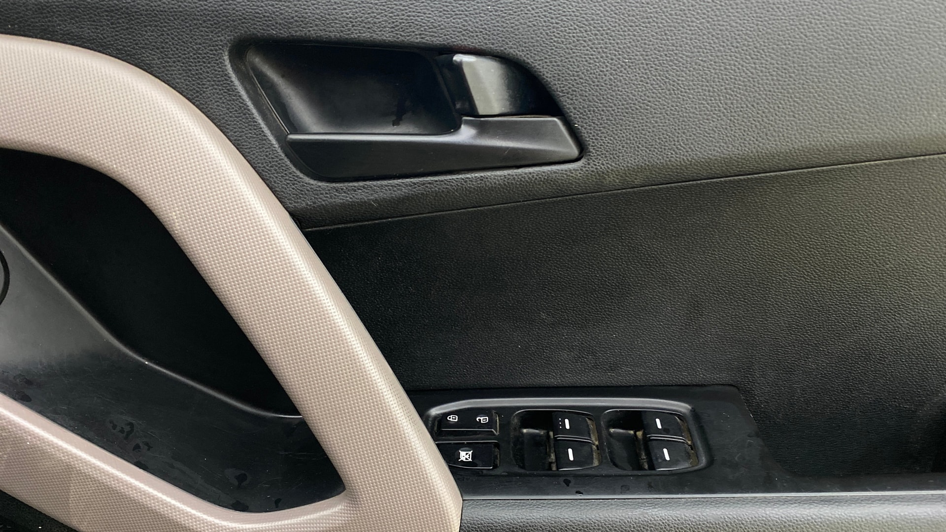 View 2019 Hyundai Creta 1.4 E Diesel Image 34 Used 2019 Hyundai Creta 1.4 E Diesel Image 34