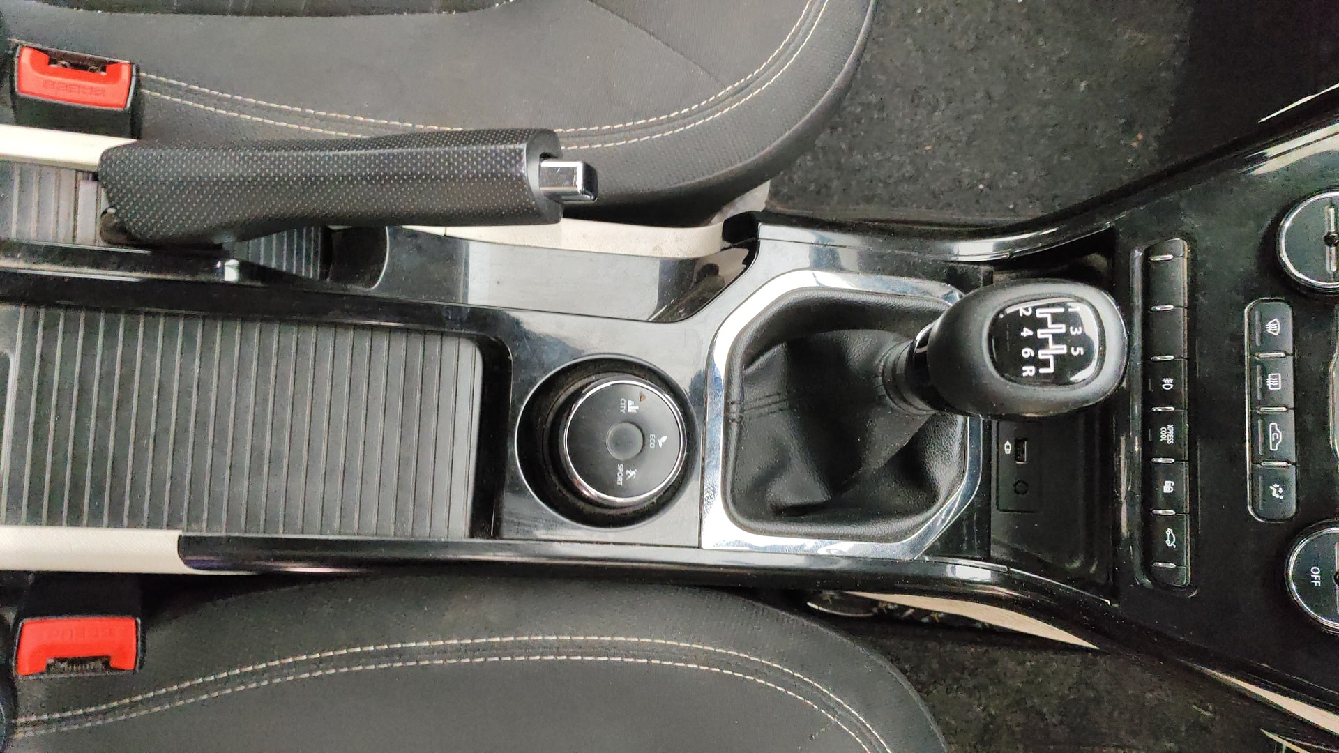 View 2021 Tata Nexon Revotorq XZ Plus (O) Image 40 Used 2021 Tata Nexon Revotorq XZ Plus (O) Image 40