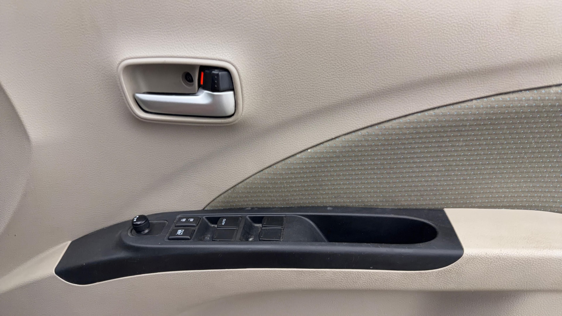 View 2019 Maruti Suzuki 1000 Base Variant Image 33 Used 2019 Maruti Suzuki 1000 Base Variant Image 33