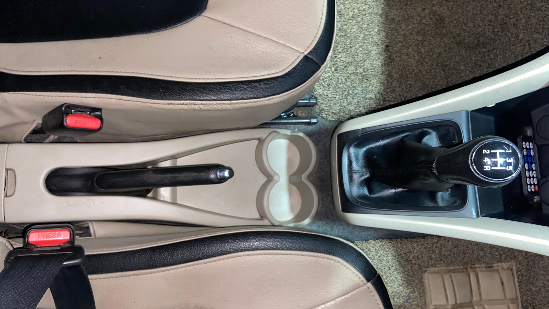 View 2019 Maruti Suzuki 1000 Base Variant Image 37 Used 2019 Maruti Suzuki 1000 Base Variant Image 37