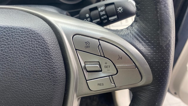 View Mahindra XUV300 Image 3 Used Mahindra XUV300 Image 3