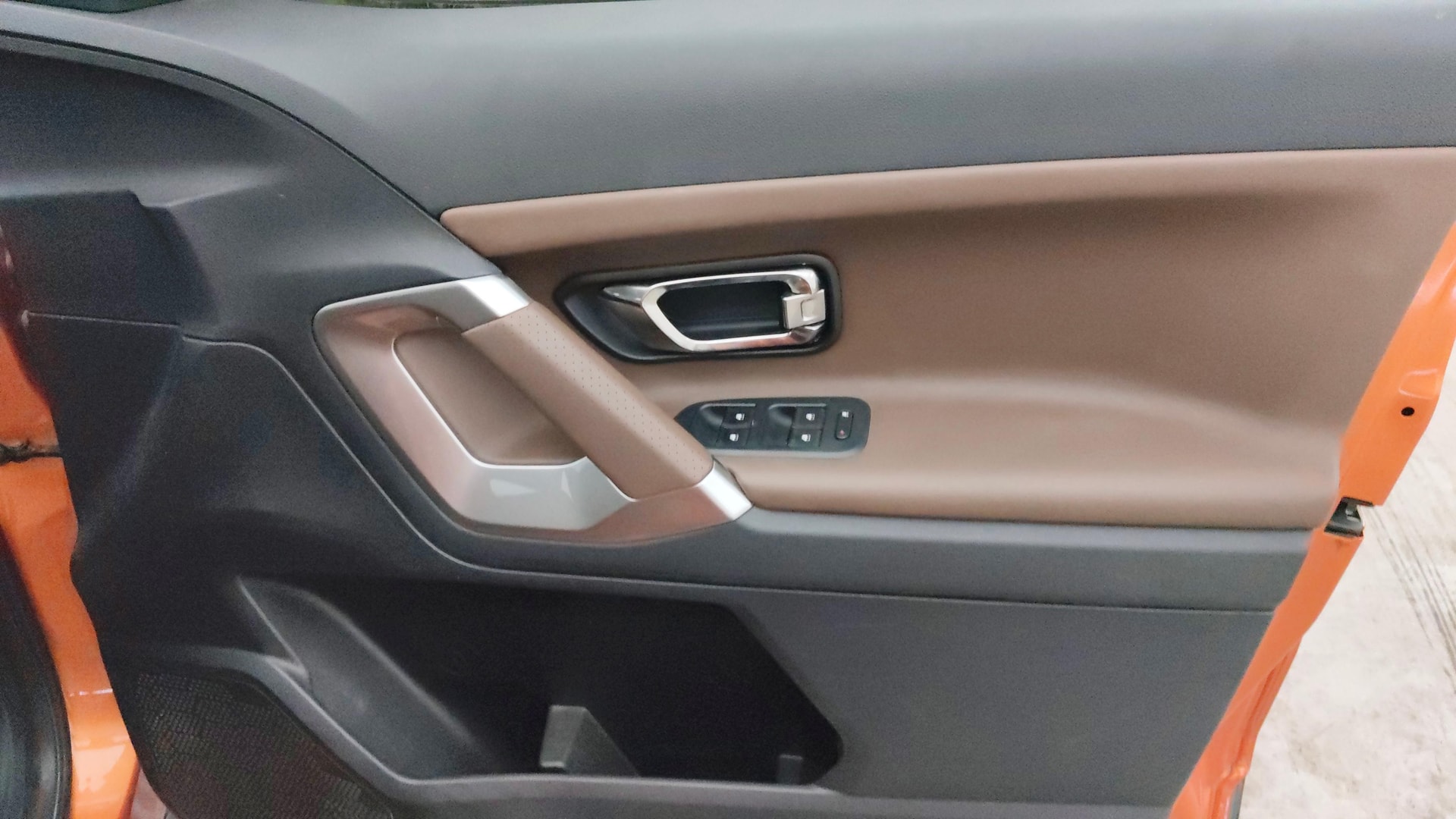 View 2019 Tata Harrier XE Image 34 Used 2019 Tata Harrier XE Image 34