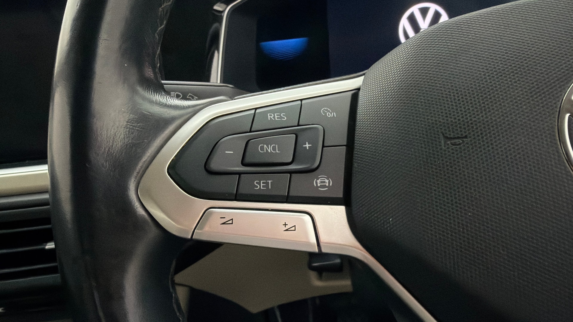 View 2022 Volkswagen Virtus Topline 1.0 TSI MT Image 3 Used 2022 Volkswagen Virtus Topline 1.0 TSI MT Image 3