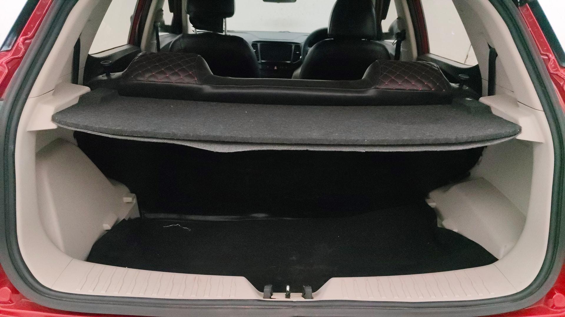 Used 2022 Mahindra XUV300 Used 2022 Mahindra XUV300