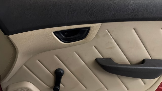 View Hyundai EON Image 32 Used Hyundai EON Image 32