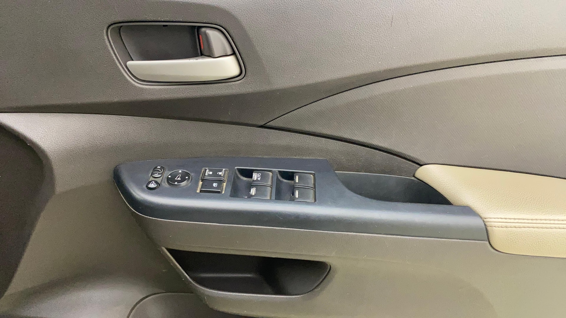 View 2014 Honda CR-V 2.0L AT Petrol Image 33 Used 2014 Honda CR-V 2.0L AT Petrol Image 33