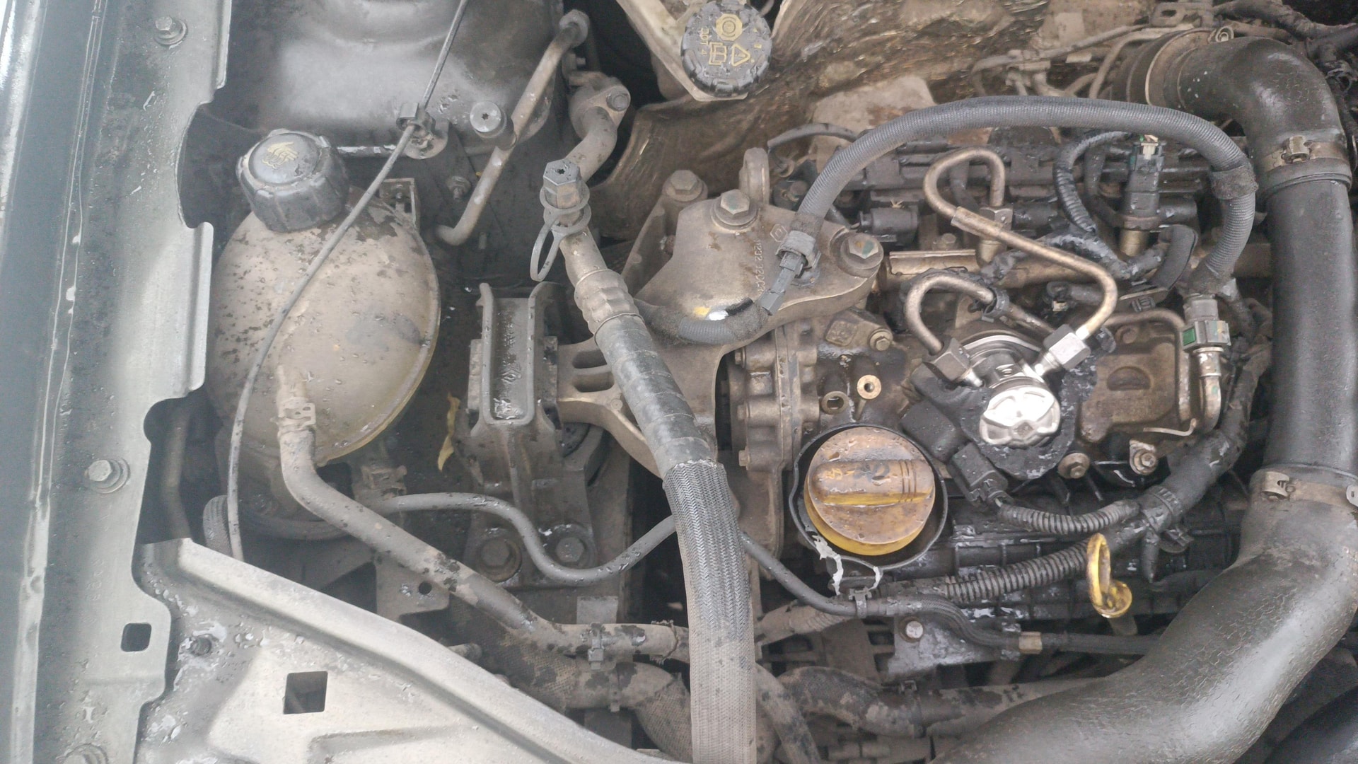 View 2020 Renault Duster 1.3L Turbo Petrol RXS Image 3 Used 2020 Renault Duster 1.3L Turbo Petrol RXS Image 3