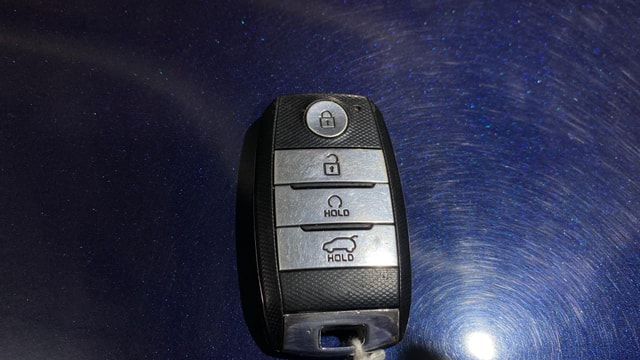 View Kia Carens Image 20 Used Kia Carens Image 20