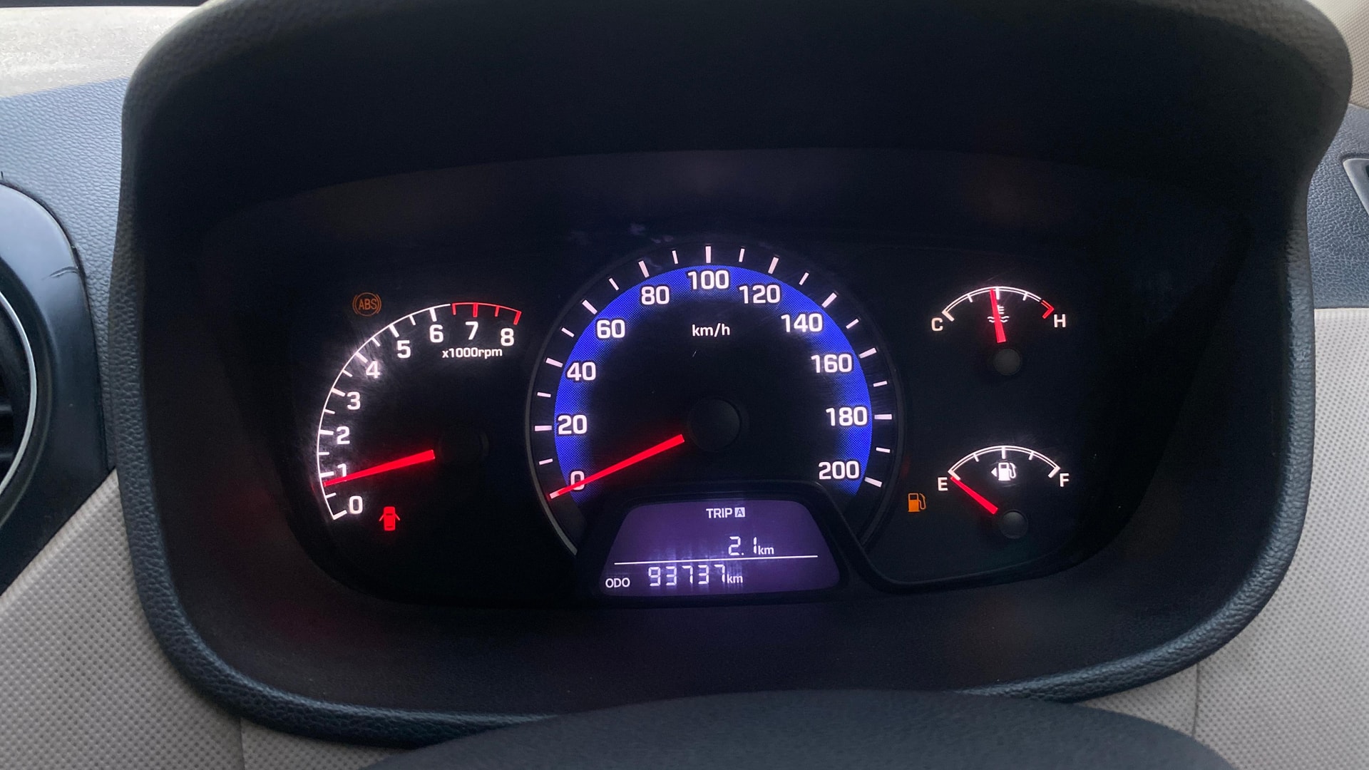 View 2014 Hyundai Xcent E Petrol Image 34 Used 2014 Hyundai Xcent E Petrol Image 34