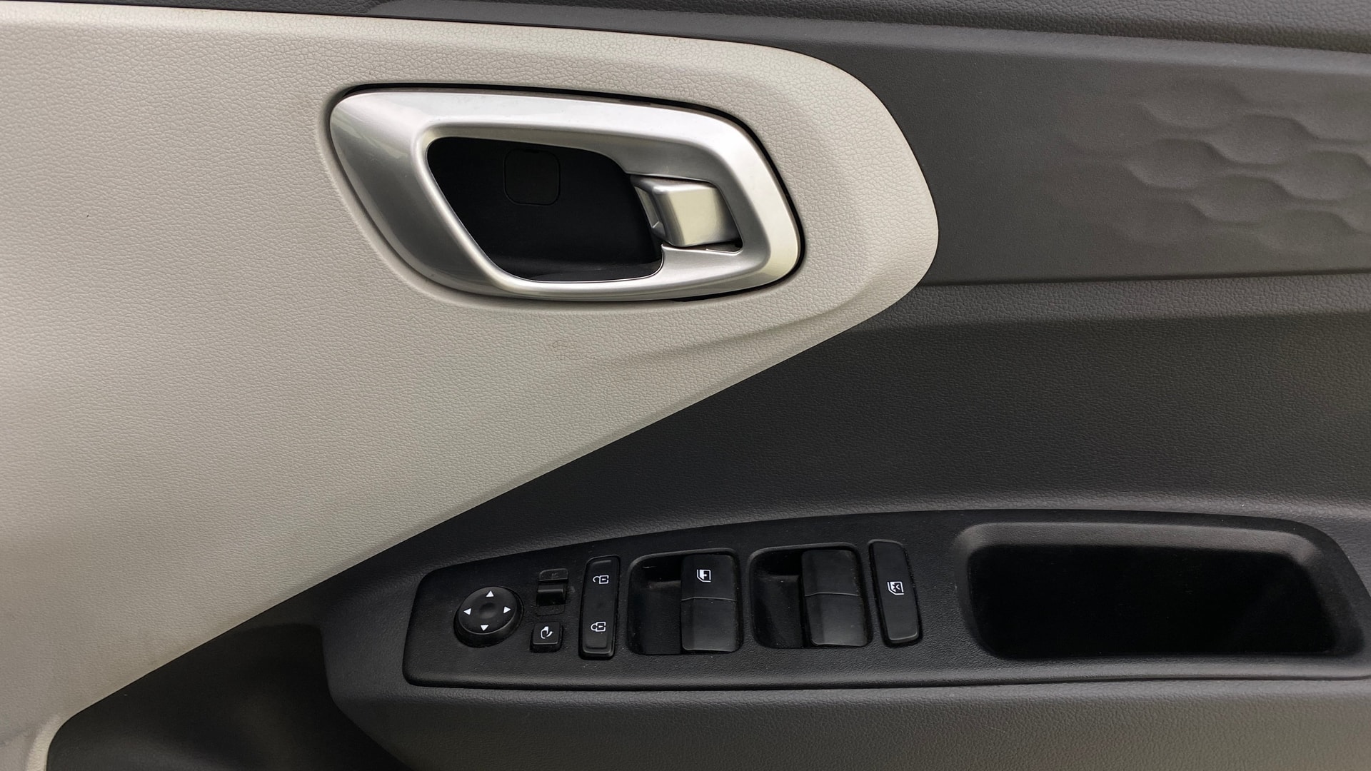 View 2023 Hyundai Grand i10 Nios Sportz Petrol Image 38 Used 2023 Hyundai Grand i10 Nios Sportz Petrol Image 38