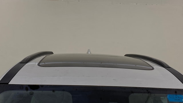 View Mahindra XUV700 Image 36 Used Mahindra XUV700 Image 36