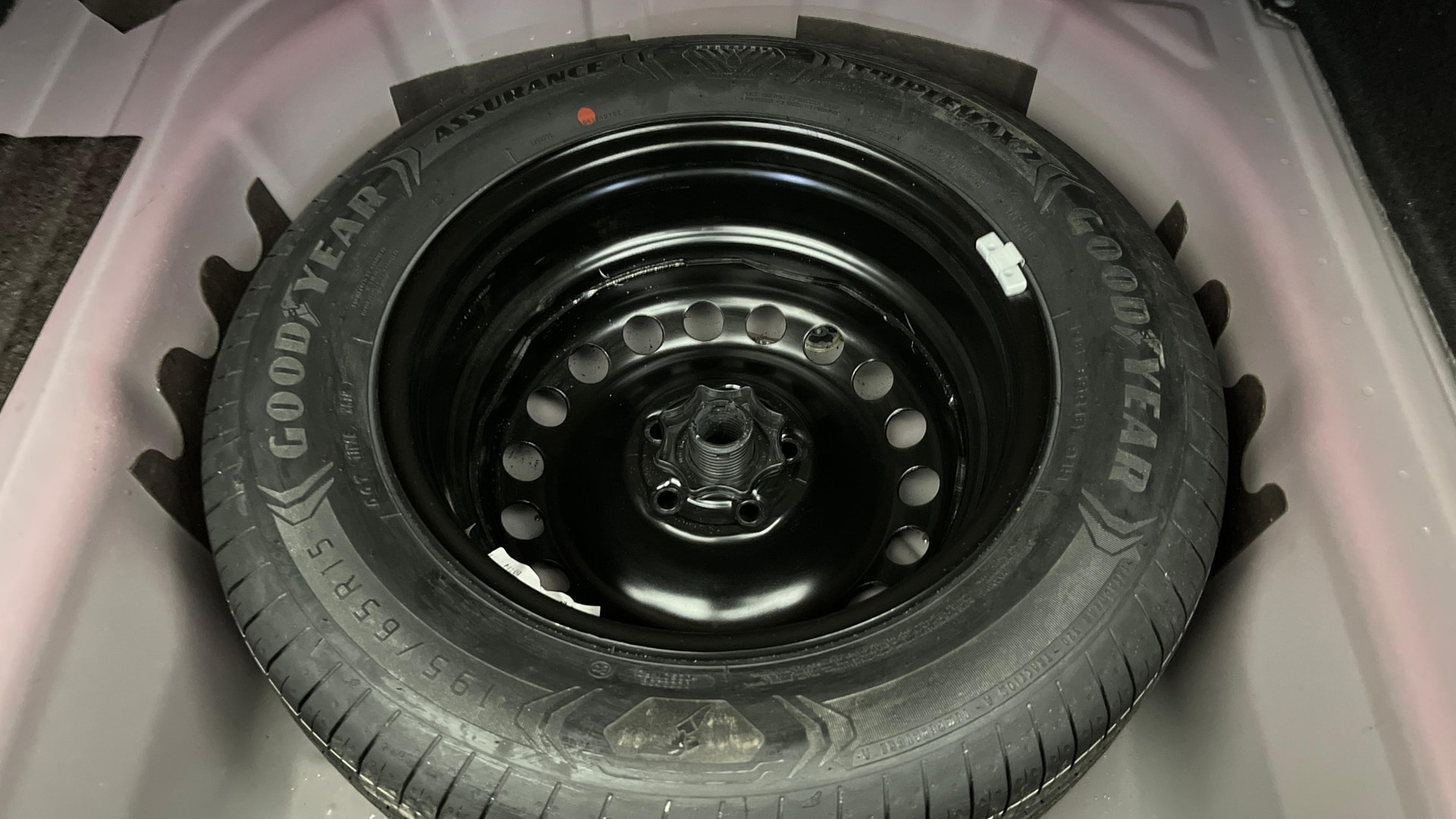 View 2023 Volkswagen Virtus Topline 1.0 TSI MT Image 26 Used 2023 Volkswagen Virtus Topline 1.0 TSI MT Image 26