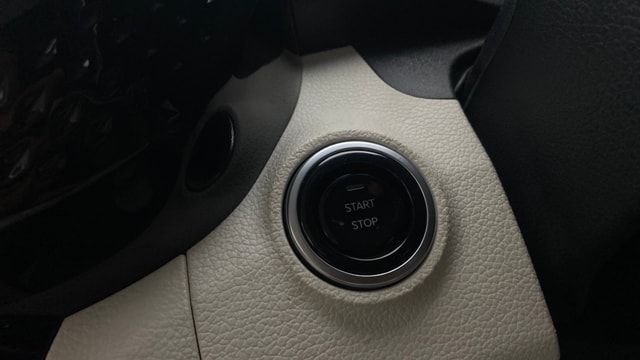 View Mahindra XUV 3XO Image 41 Used Mahindra XUV 3XO Image 41