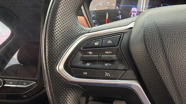 View MG Hector Plus Image 3 Used MG Hector Plus Image 3