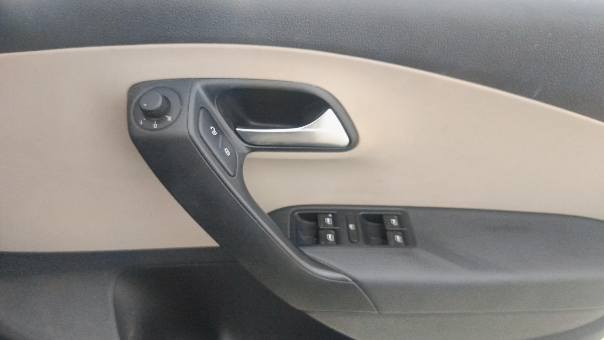 View 2013 Volkswagen Polo 1.2 Comfortline Petrol Image 33 Used 2013 Volkswagen Polo 1.2 Comfortline Petrol Image 33