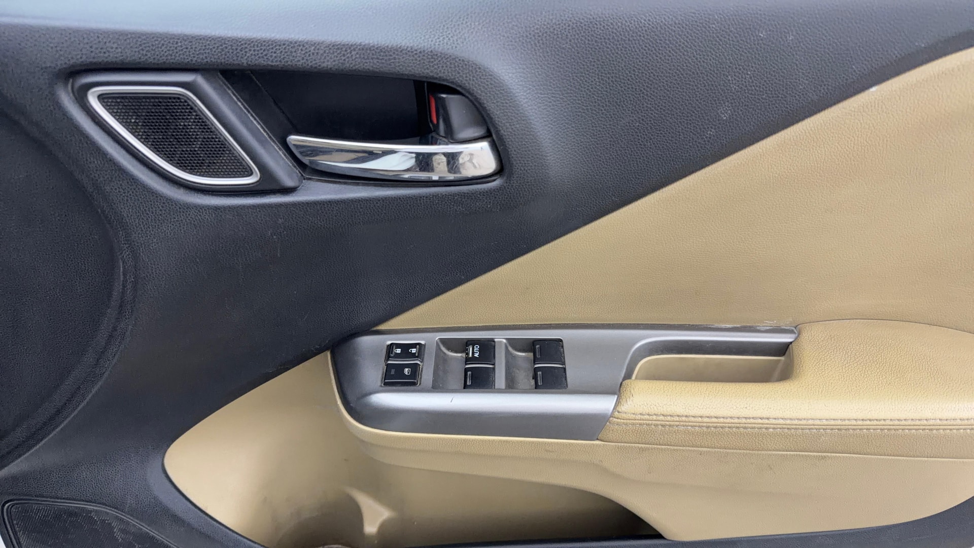 View 2017 Honda City ZX CVT Image 38 Used 2017 Honda City ZX CVT Image 38